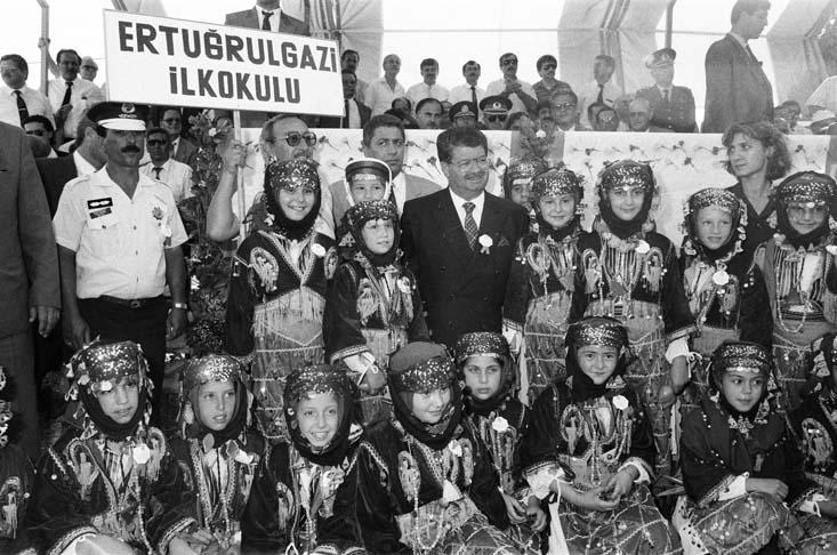 8. Cumhurbaşkanı Özalın ölümünün üzerinden 28 yıl geçti
