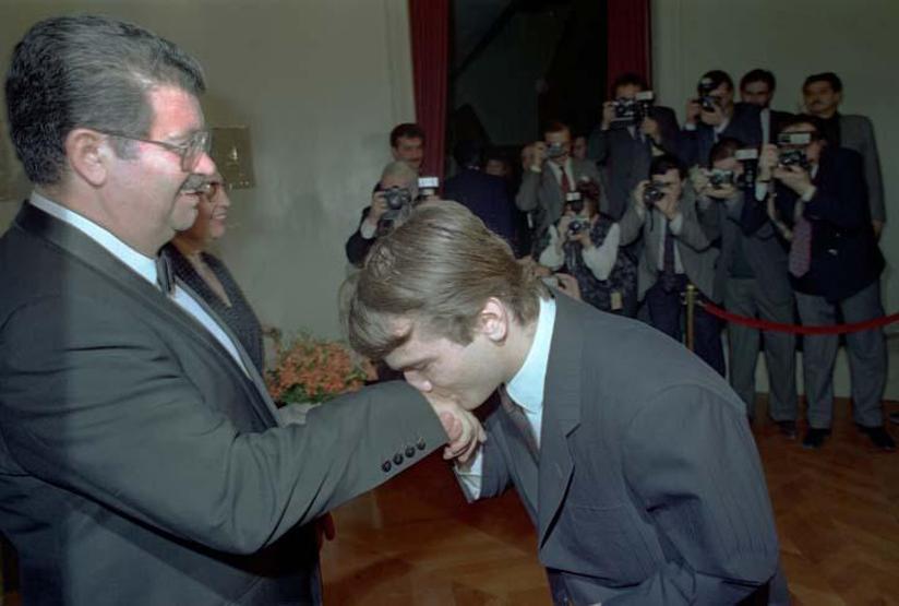 8. Cumhurbaşkanı Özalın ölümünün üzerinden 28 yıl geçti
