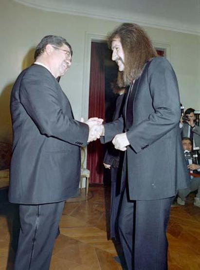 8. Cumhurbaşkanı Özalın ölümünün üzerinden 28 yıl geçti