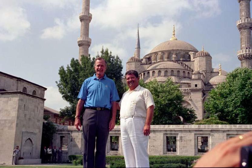 8. Cumhurbaşkanı Özalın ölümünün üzerinden 28 yıl geçti