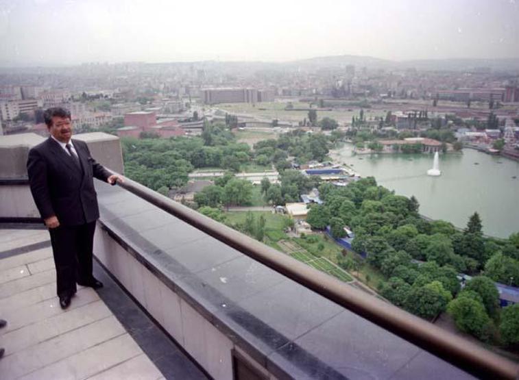 8. Cumhurbaşkanı Özalın ölümünün üzerinden 28 yıl geçti