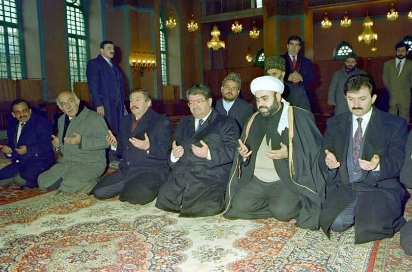 8. Cumhurbaşkanı Özalın ölümünün üzerinden 28 yıl geçti