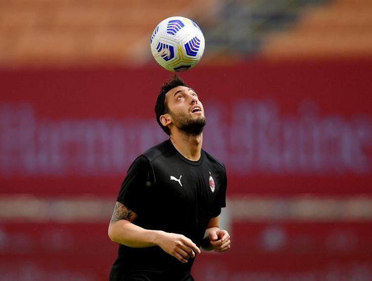 Son dakika... Hakan Çalhanoğlu için PSG iddiası