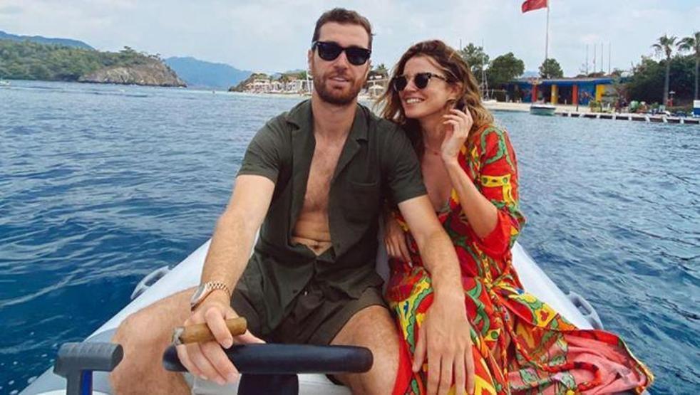 Oğulcan Enginden Ezgi Eyüboğluna sürpriz ziyaret