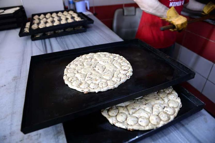 Tokat çöreği ramazan sofralarını süslüyor