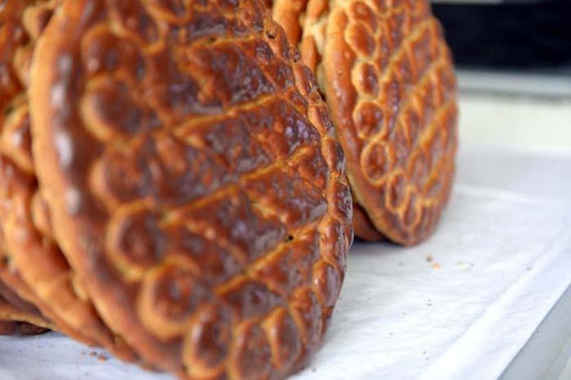 Tokat çöreği ramazan sofralarını süslüyor