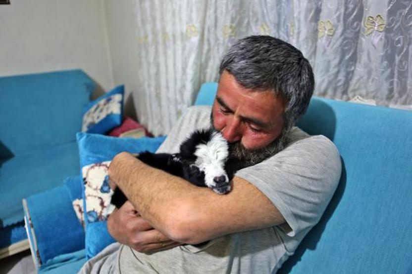 Annesinin reddettiği oğlak Dinaya torunları gibi bakıyorlar