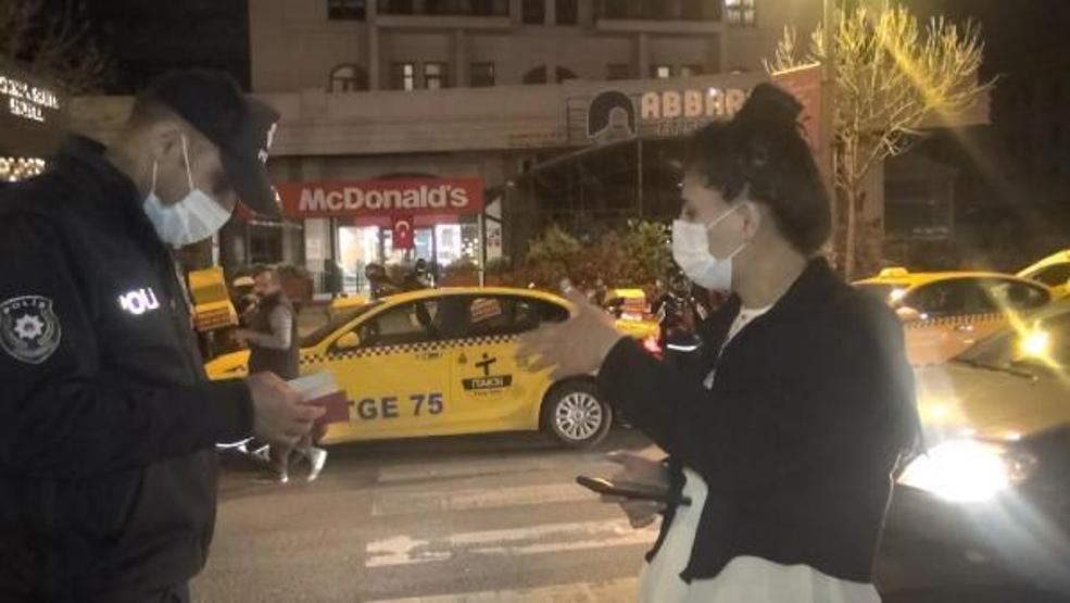 Esenyurtta turist gibi dolaşan yabancı uyruklu kişilere ceza yağdı