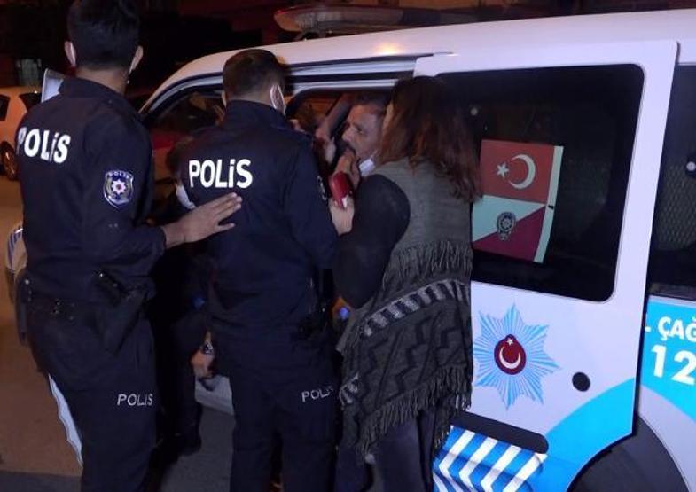 Kız arkadaşını dövüp, ayırmak isteyen komşunun yüzünü çatalla yaraladı