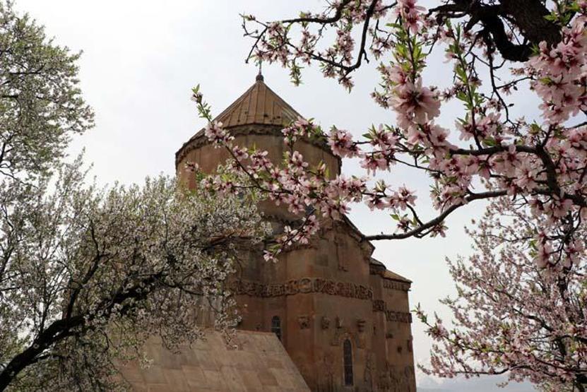 Akdamar Adasında hafta sonunda pandemi sessizliği