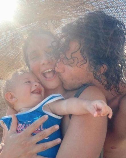 Müge Bozdan eşine: Harika bir sevgili olduğun kadar mükemmel bir babasın