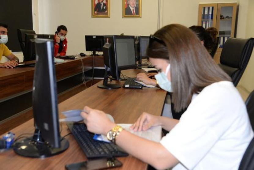 Aşı olmak istemeyenler aranarak ikna ediliyor