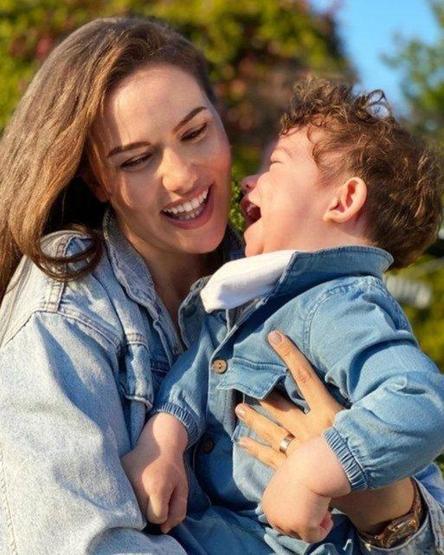 Fahriye Evcenin sözleri takipçilerini gülümsetti: Karan yemeğini yedi mi acaba