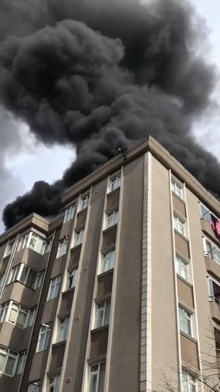Binada yangın çıkınca çatıdan atlamıştı Acı haber geldi