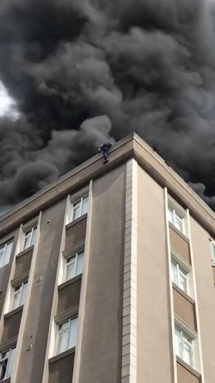 Binada yangın çıkınca çatıdan atlamıştı Acı haber geldi