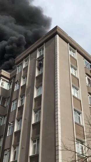 Binada yangın çıkınca çatıdan atlamıştı Acı haber geldi