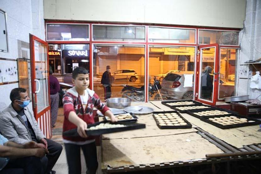 Hatayda ramazan kurabiyesi kömbenin yapımı tatlı telaşla başladı