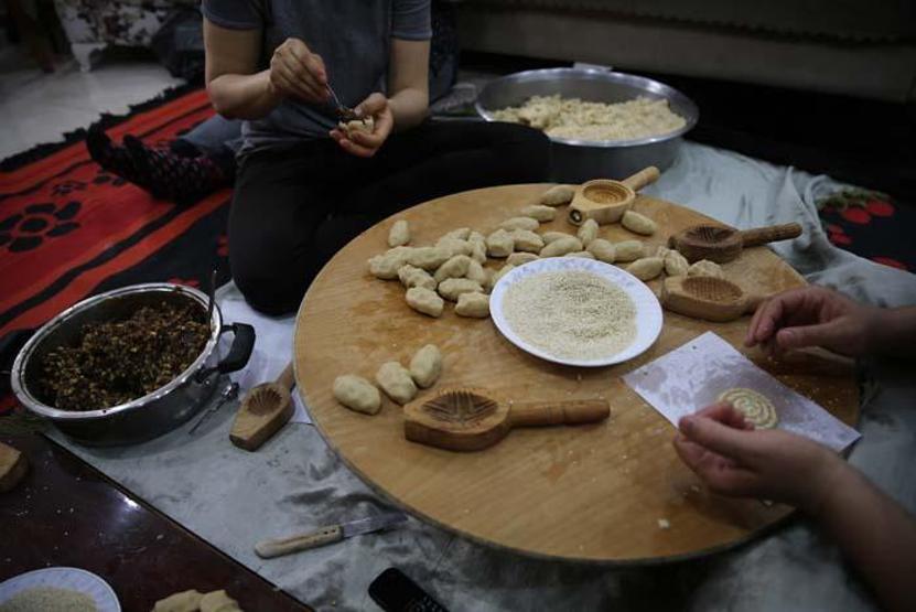 Hatayda ramazan kurabiyesi kömbenin yapımı tatlı telaşla başladı