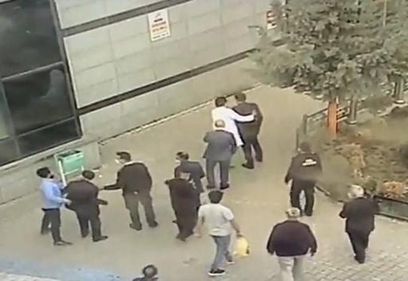 Başhekim cinayeti engelledi Silahı elinden aldı
