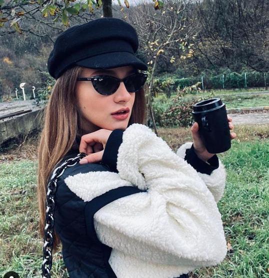 Miray Daner güzelliği ile hayran bıraktı Verdiği kilolar dikkat çekti