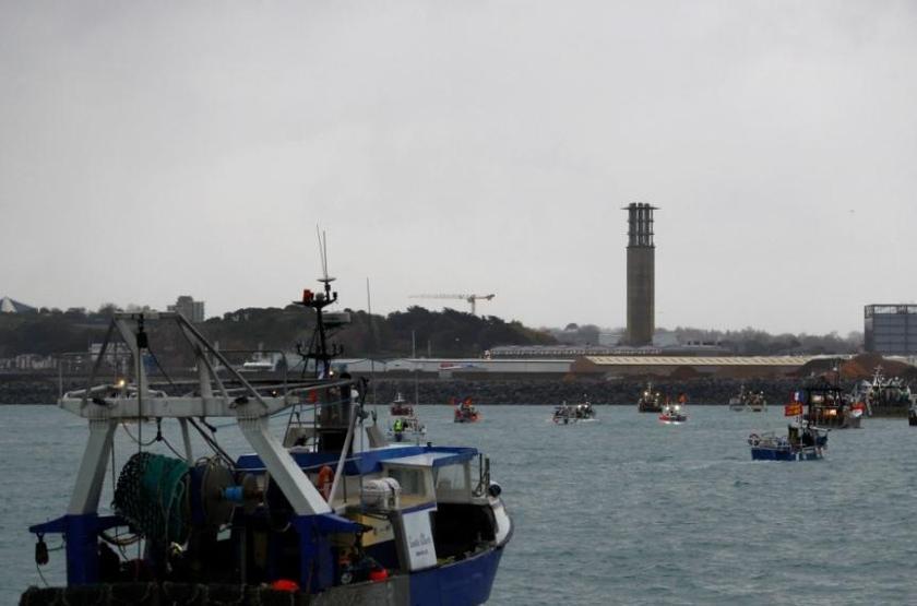 Fransa ile İngiltere arasında Jersey Adası krizi: Fransa da iki donanma gemisi gönderdi