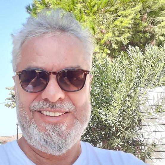 90lı yıllara damga vurmuştu Erdal Çelik şimdi ne yapıyor