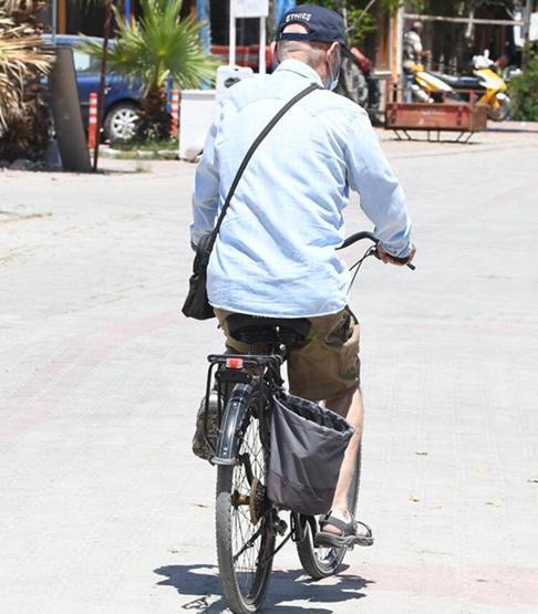 Şener Şen: Burası en kesat yer, Bodrum’a gidin
