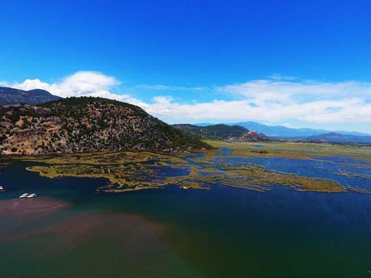 Labirent görünümlü Dalyan sazlıkları misafirlerini yine eşsiz bir yolculuğa çıkaracak