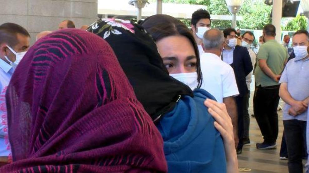 Şarkıcı Oğuz Yılmaz, son yolculuğuna uğurlandı