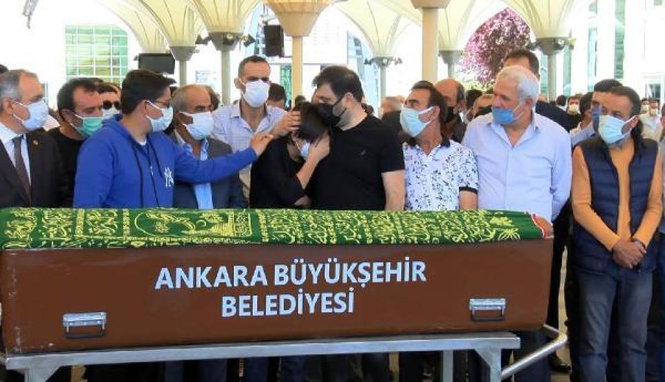 Şarkıcı Oğuz Yılmaz, son yolculuğuna uğurlandı