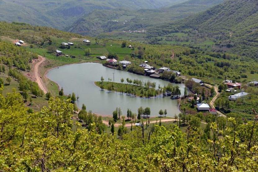 Doğa harikası göl, turizme kazandırılmayı bekliyor