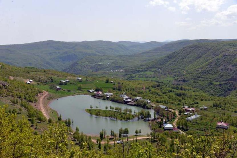 Doğa harikası göl, turizme kazandırılmayı bekliyor