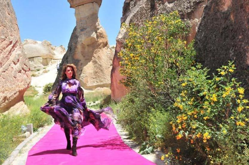 Ünlü mankenler Kapadokyayı salladı