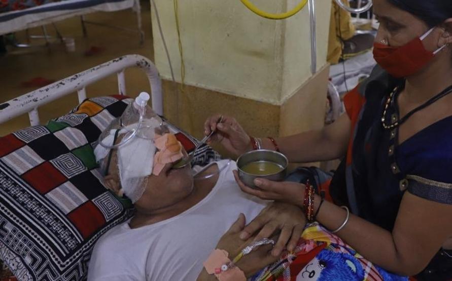 Hindistanda COVID-19dan sonra yeni salgın: 219 kişi hayatını kaybetti