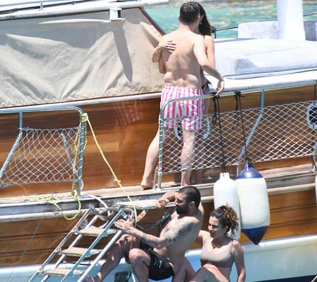 Demet Özdemir ile Oğuzhan Koç tatil sezonunu açtı