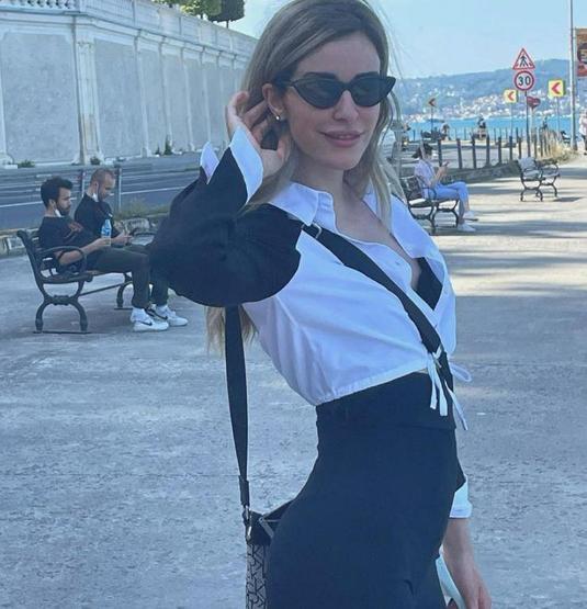 Kıvılcım Uralın yeni saçları dikkat çekti
