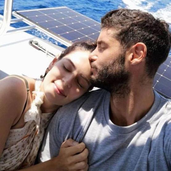 Berk Oktay ve Yıldız Çağrı Atiksoy iki katlı villa kiraladı