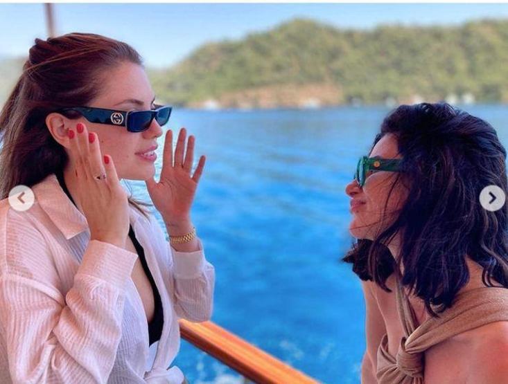 Nesrin Cavadzade ve Eda Ecenin aralarından su sızmıyor