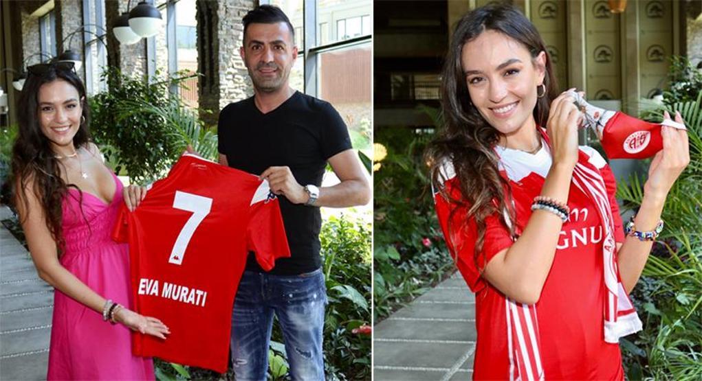 Eva Murati Antalyaya geldi