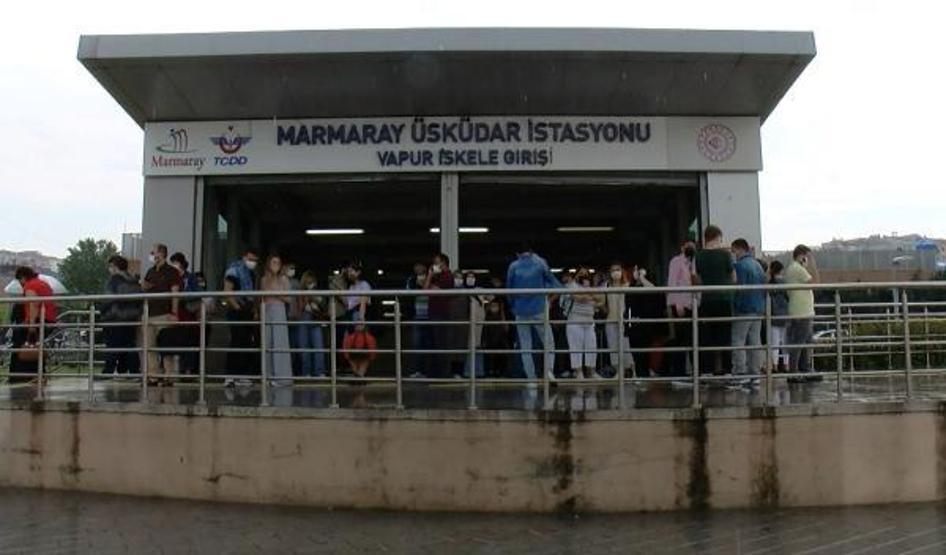Vatandaşlar yağmura hazırlıksız yakalandı