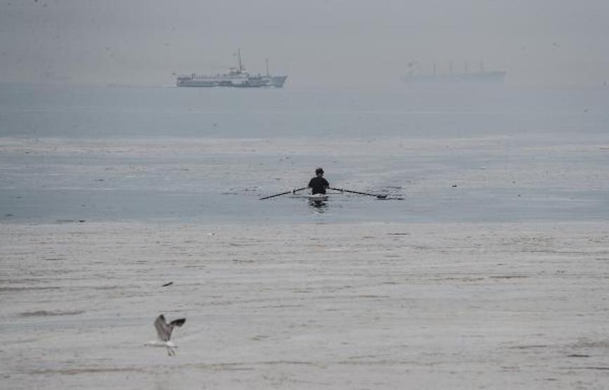 Kadıköy Kurbağlıdere ve sahilde deniz salyası temizliği