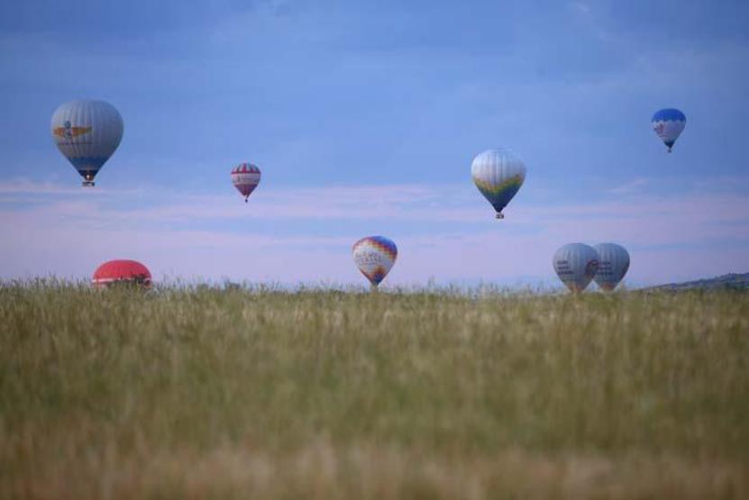 Kapadokyada sıcak hava balonlarının görsel şöleni