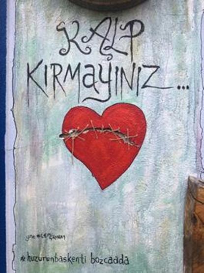 Sokakları sanatla anılan BOZCAADA