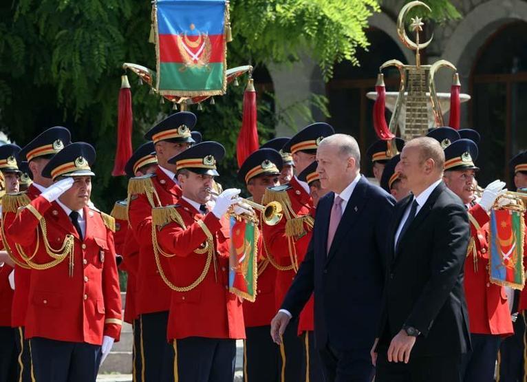 Tarihi ziyaret... Cumhurbaşkanı Erdoğan Şuşada