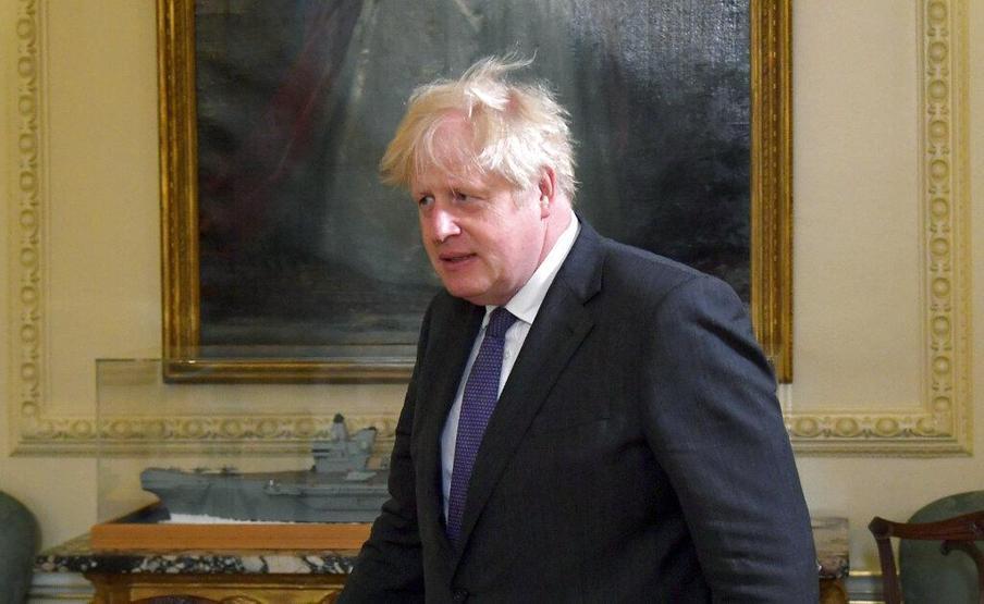 MI5 Boris Johnsonın cep telefonunu elinden aldı: Yok edilecek