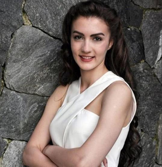 Burcu Özberk estetik iddialarına böyle cevap verdi