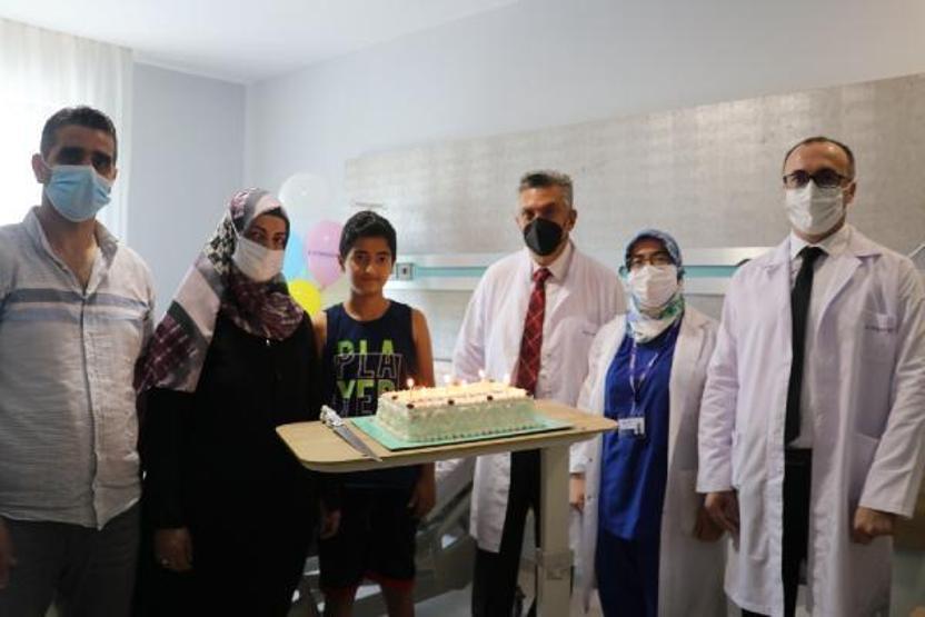 Kalbine korkuluk saplanan çocuğa hayat kurtaran müdahale