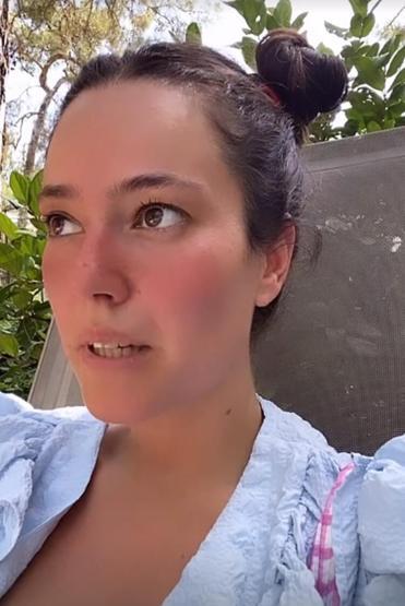 Pelin Akil suçlayan takipçisine isyan etti