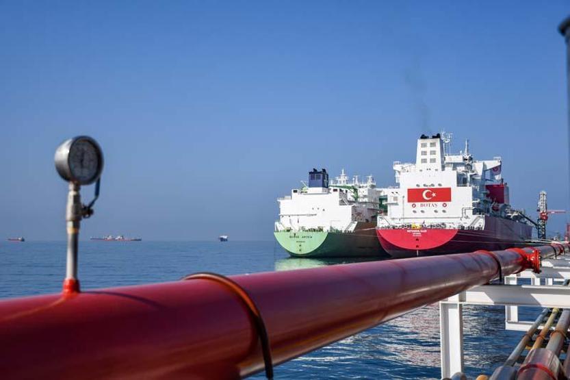 Türkiyenin ilk FSRU gemisi Ertuğrul Gaziye ilk LNG nakli başladı
