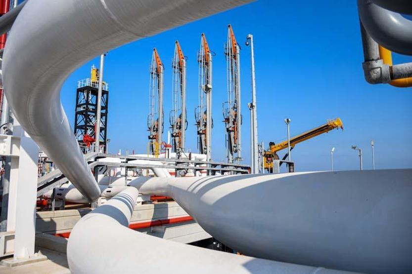 Türkiyenin ilk FSRU gemisi Ertuğrul Gaziye ilk LNG nakli başladı